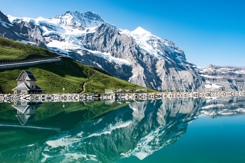 Switzerland’s Waterfalls & Alpine Peaks — 5 Days
